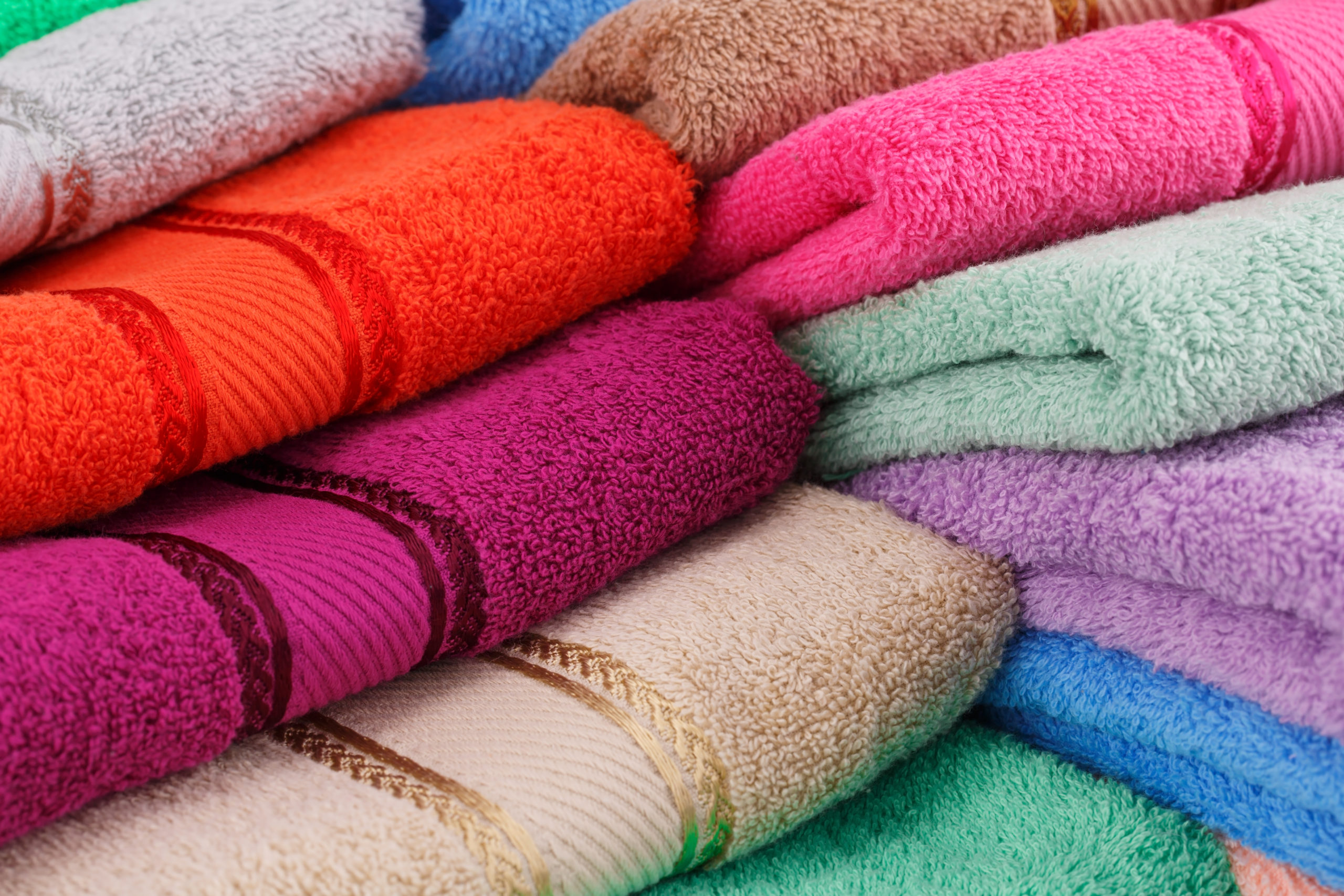 Заменить полотенца. Цветные полотенца. Махровые изделия. Полотенце/разноцветное. Разноцветные палатенцы.